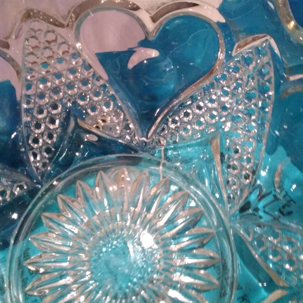 #198-12 Antique berry bowl